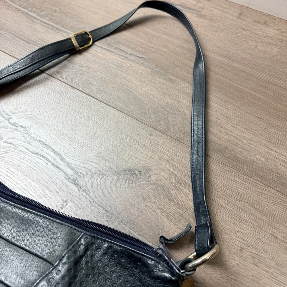 toni Vintage Black Leather Shoulder Bag Textured Panels Double Zippered Pockets